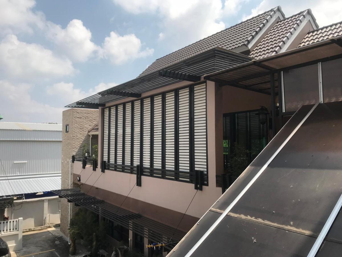 Hotel The Sept Korat Nakhonratchasima Exterior foto